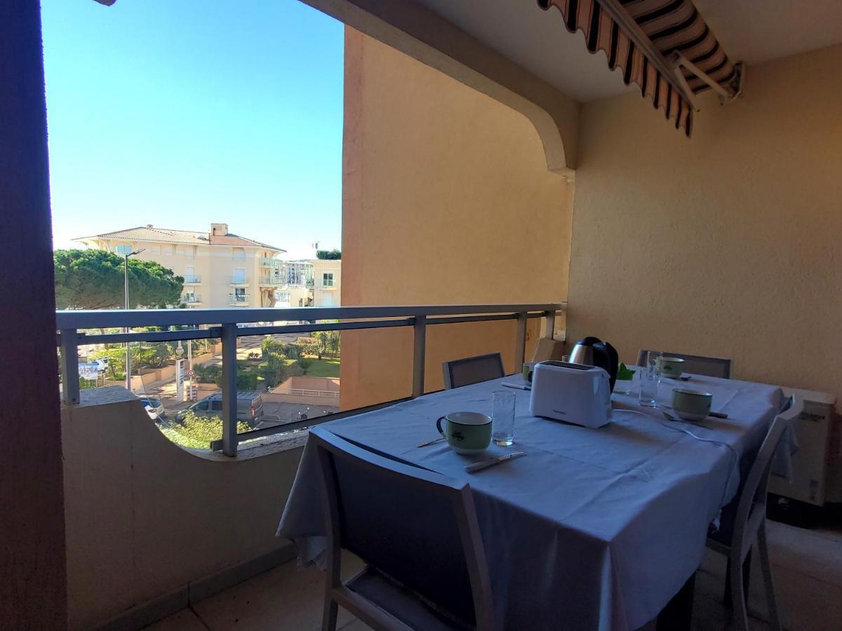 Frejus Plage Le Capitole T2 35M2 Climatise Balconアパートメント エクステリア 写真